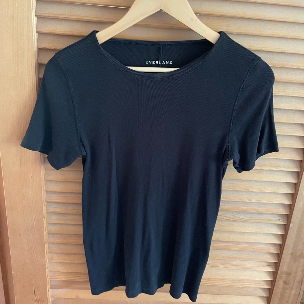 Everlane Fitted Short Sleeve T-Shirt M